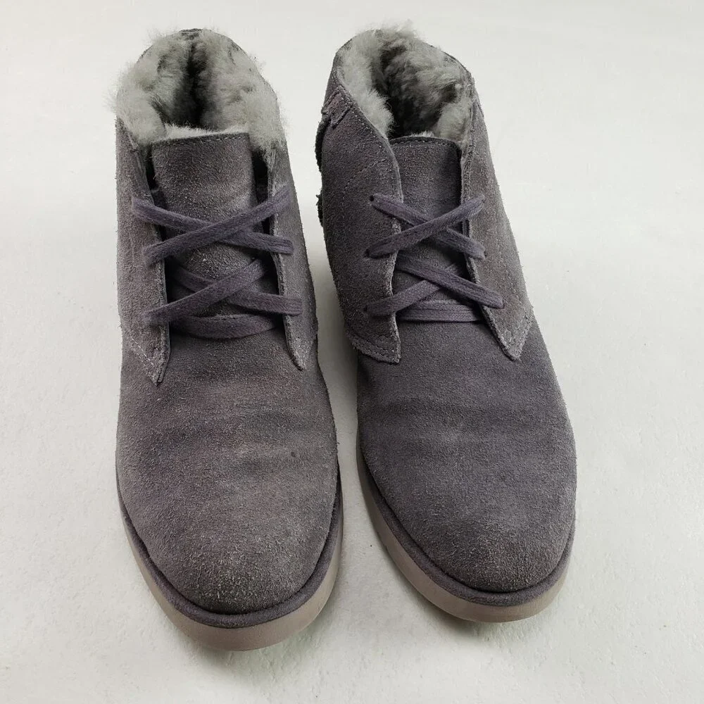 Ugg Koolaburra Suede Ankle Boot Women 8 Gray Faux Fur Lined Lace Up Chukka Wedge